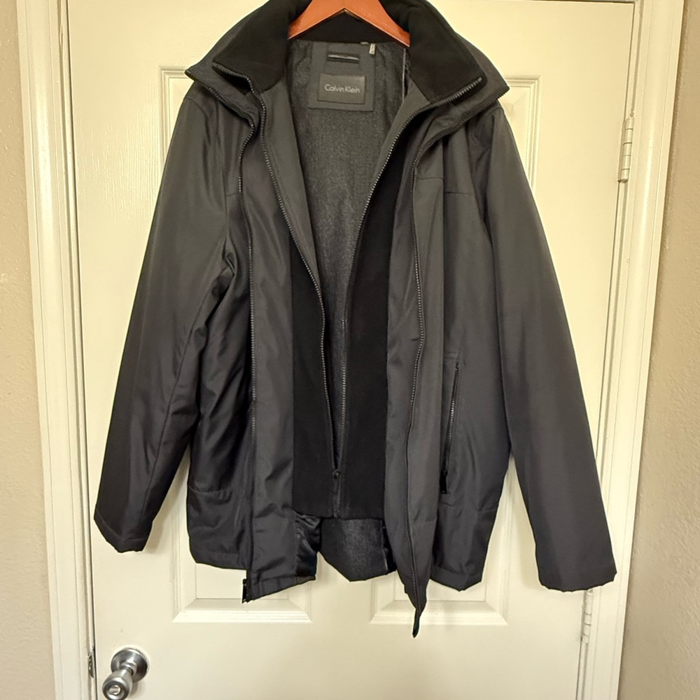 Calvin Klein Men's Charcoal Performance Jacket - Picture 1 of 2